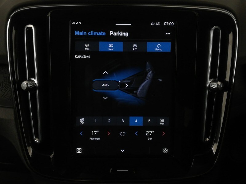 Used Volvo XC40 2023 for sale - 78040720: Photo 16