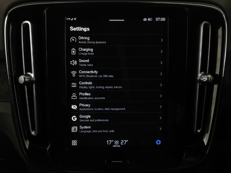 Used Volvo XC40 2023 for sale - 78040720: Photo 17