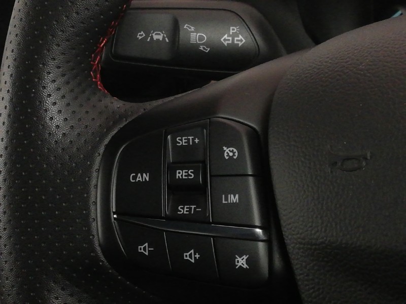 Used Ford Focus 2023 for sale - 76897842: Photo 18