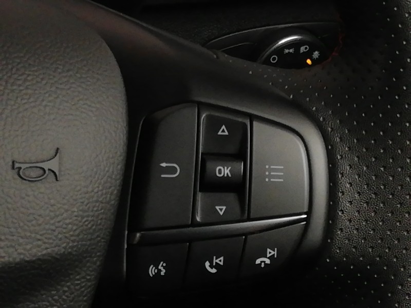 Used Ford Focus 2023 for sale - 76897842: Photo 19