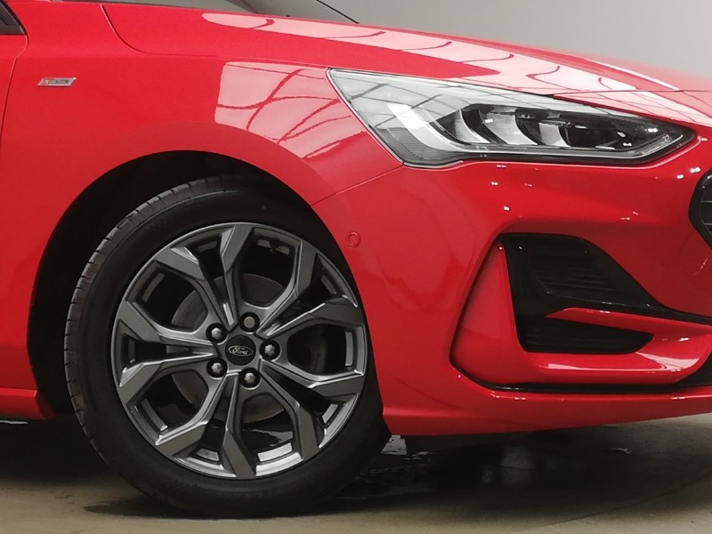 Used Ford Focus 2023 for sale - 76897842: Photo 9