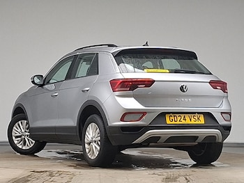 Used Volkswagen T-Roc 2024 for sale - 78861135: Photo