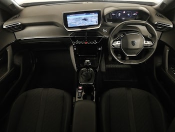 Used Peugeot 2008 2024 for sale - 76983140: Photo