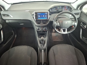 Used Peugeot 208 2017 for sale - 79139302: Photo