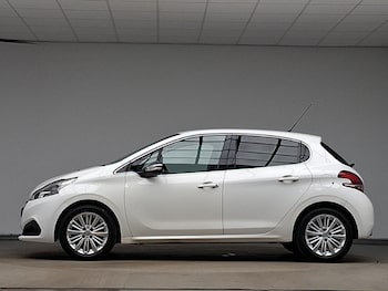 Used Peugeot 208 2017 for sale - 79139302: Photo
