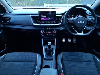 Used Kia Stonic 2023 for sale - 79455154: Photo