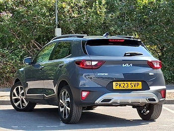 Used Kia Stonic 2023 for sale - 79455154: Photo