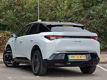 Used Peugeot 3008 2024 for sale - 79642186: Photo