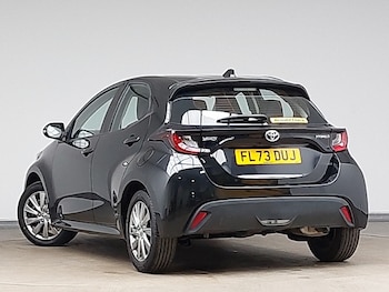 Used Toyota Yaris 2023 for sale - 78653872: Photo