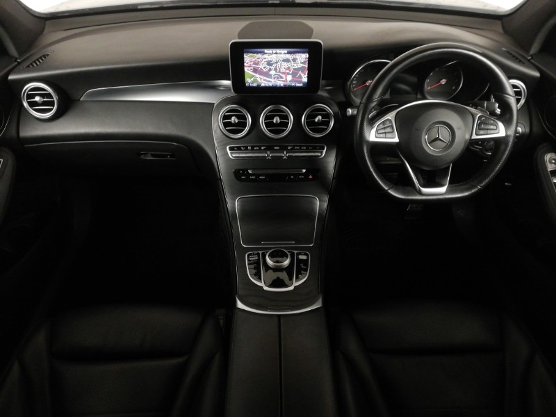 Used Mercedes-Benz GLC 2019 for sale - 77330008: Photo 2