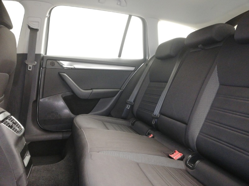 Used Skoda Octavia 2018 for sale - 77832433: Photo 6