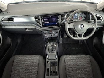 Used Volkswagen T-Roc 2019 for sale - 78770975: Photo