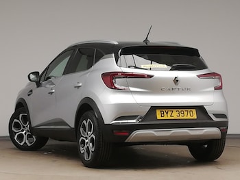 Used Renault Captur 2022 for sale - 76397409: Photo