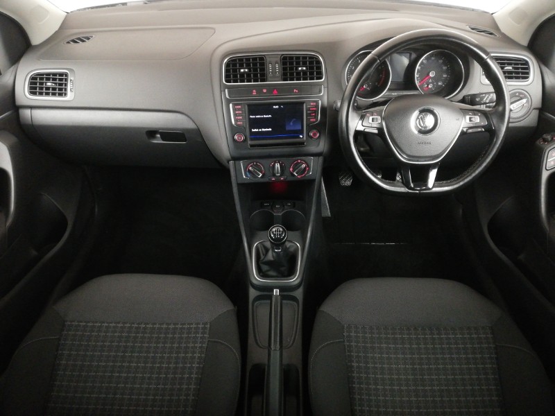 Used Volkswagen Polo 2017 for sale - 77141941: Photo 2