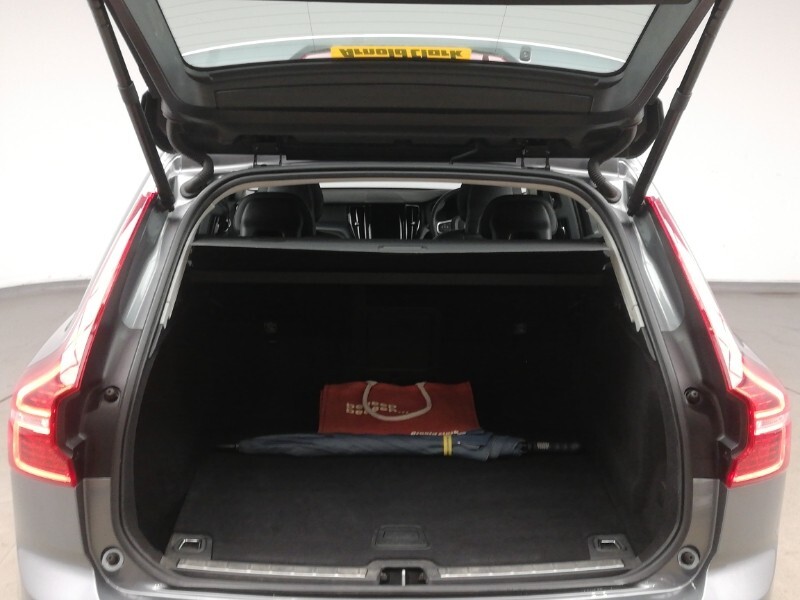 Used Volvo XC60 2018 for sale - 77126445: Photo 8