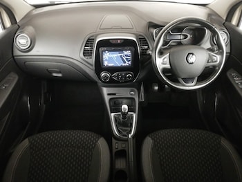 Used Renault Captur 2017 for sale - 77881668: Photo