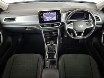 Used Volkswagen T-Roc 2024 for sale - 78953193: Photo
