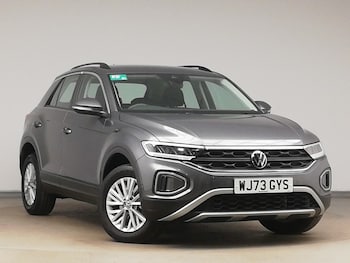 Used Volkswagen T-Roc 2023 for sale - 75634020: Photo