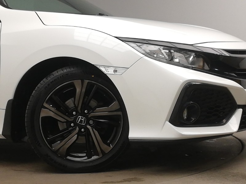 Used Honda Civic 2018 for sale - 77682627: Photo 9