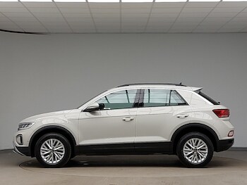 Used Volkswagen T-Roc 2023 for sale - 78355514: Photo