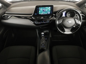 Used Toyota C-HR 2018 for sale - 75914317: Photo