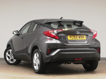 Used Toyota C-HR 2018 for sale - 75914317: Photo