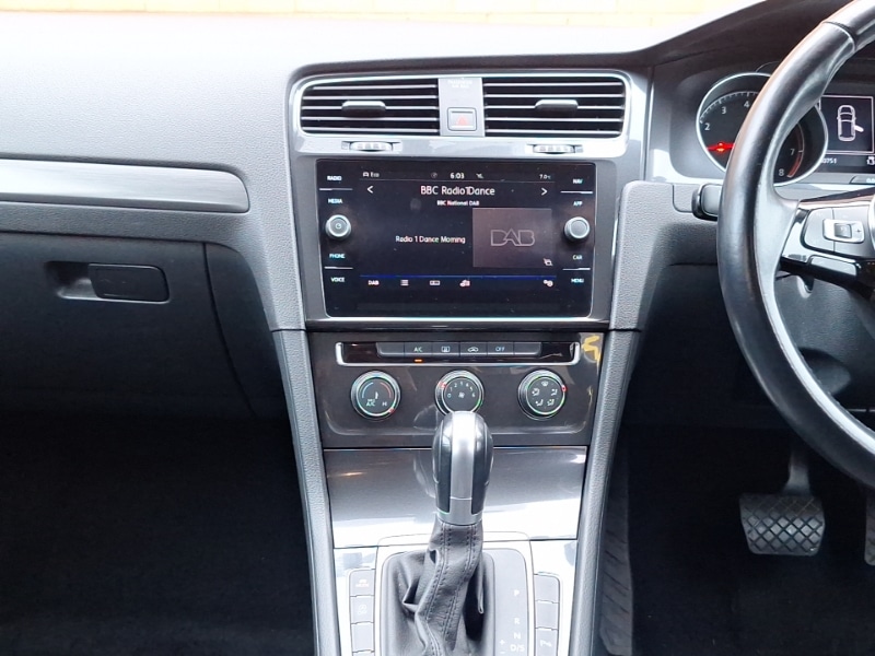 Used Volkswagen Golf 2018 for sale - 77623921: Photo 10