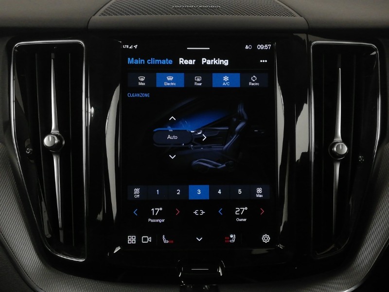 Used Volvo XC60 2023 for sale - 77070418: Photo 16