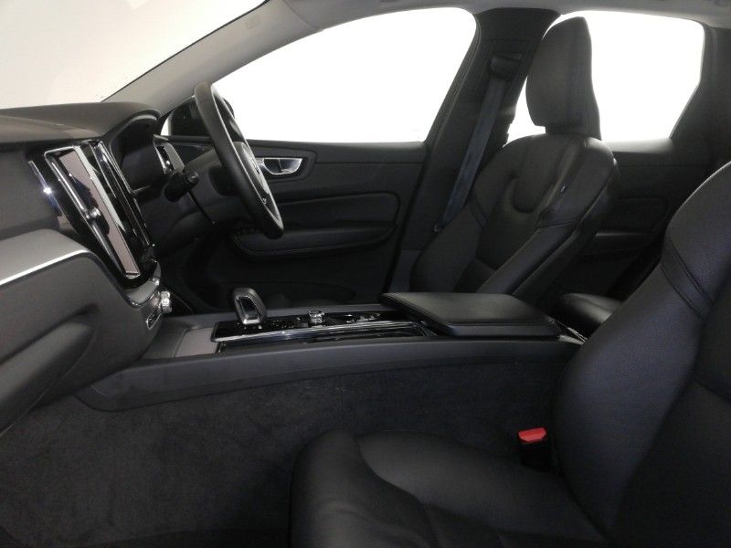 Used Volvo XC60 2023 for sale - 77070418: Photo 5