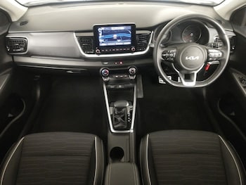 Used Kia Stonic 2024 for sale - 75939557: Photo
