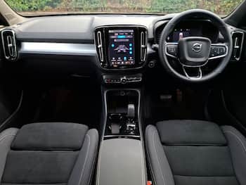 Used Volvo XC40 2025 for sale - 79707228: Photo