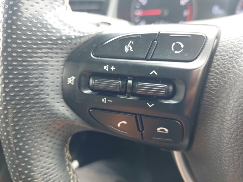 Used Kia Stonic 2018 for sale - 76393231: Photo 15