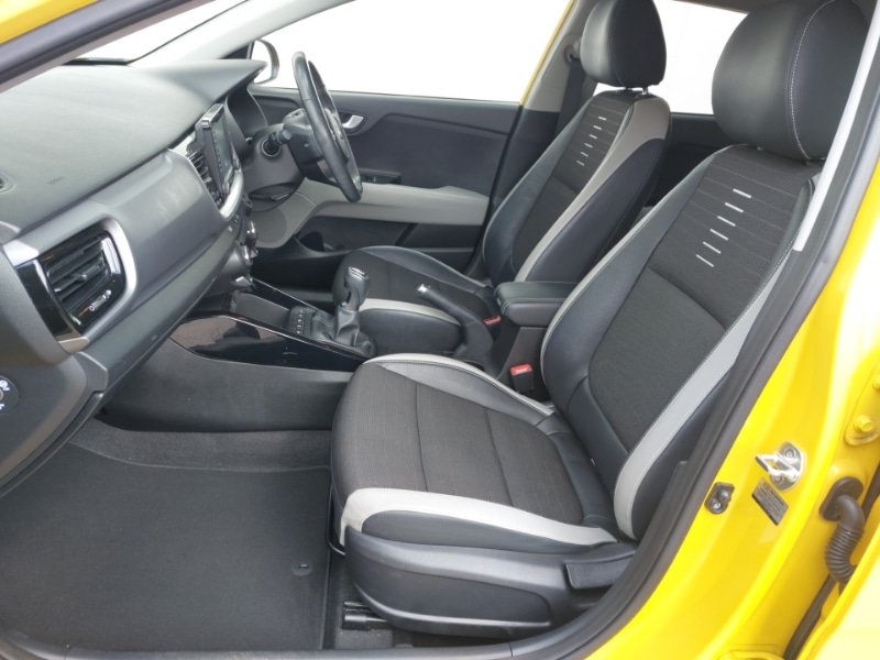 Used Kia Stonic 2018 for sale - 76393231: Photo 5