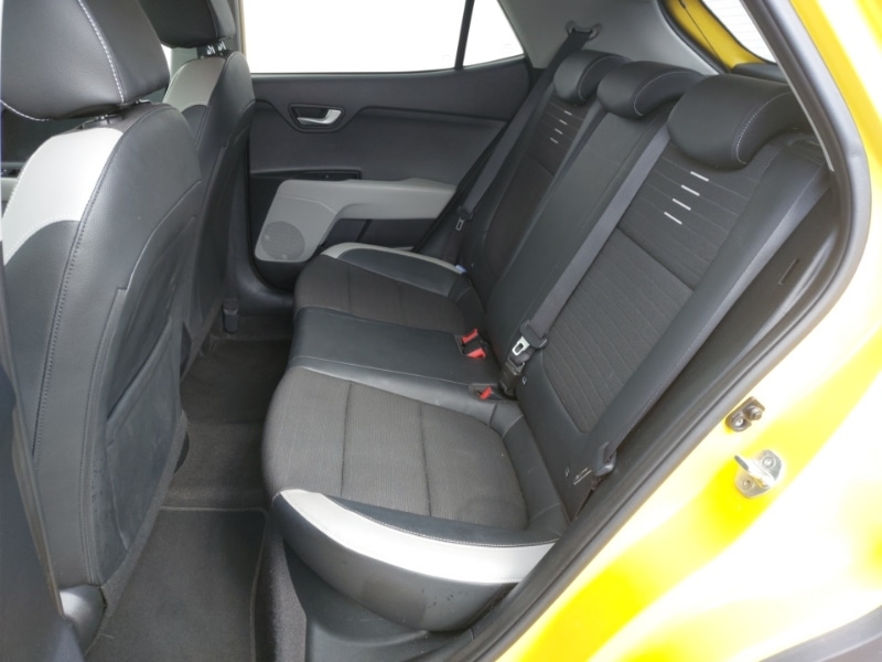 Used Kia Stonic 2018 for sale - 76393231: Photo 6