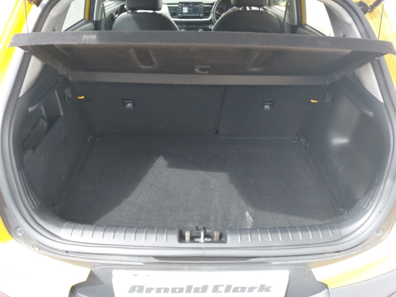 Used Kia Stonic 2018 for sale - 76393231: Photo 8