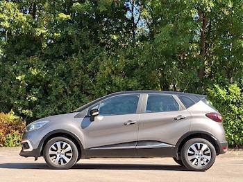 Used Renault Captur 2018 for sale - 79443540: Photo