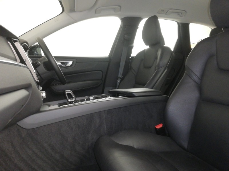 Used Volvo XC60 2023 for sale - 77405195: Photo 5