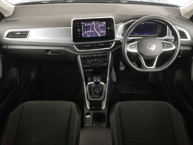 Used Volkswagen T-Roc 2023 for sale - 77682636: Photo 2