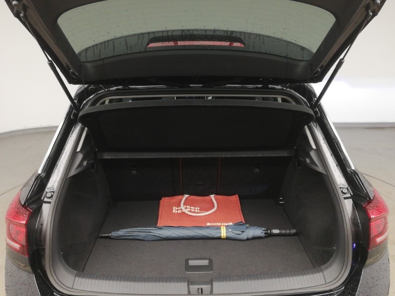 Used Volkswagen T-Roc 2023 for sale - 77682636: Photo 8