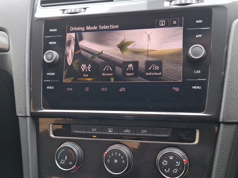 Used Volkswagen Golf 2018 for sale - 77771627: Photo 18