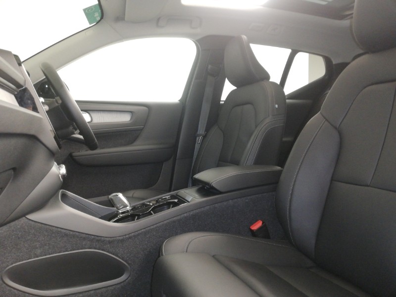 Used Volvo XC40 2024 for sale - 76860665: Photo 5
