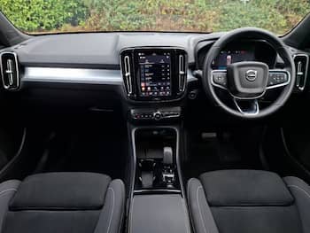 Used Volvo XC40 2025 for sale - 79768645: Photo