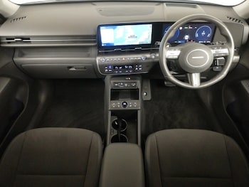 Used Hyundai KONA 2024 for sale - 76309119: Photo 2