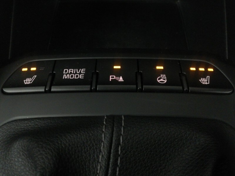 Used Kia Stonic 2023 for sale - 76054781: Photo 17