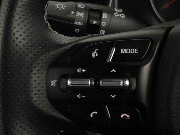 Used Kia Stonic 2023 for sale - 76054781: Photo 18