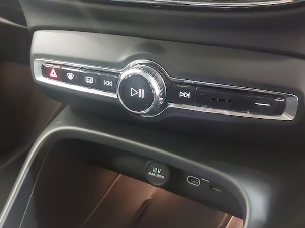 Used Volvo XC40 2024 for sale - 76180548: Photo 13
