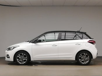 Used Hyundai i20 2020 for sale - 76543880: Photo