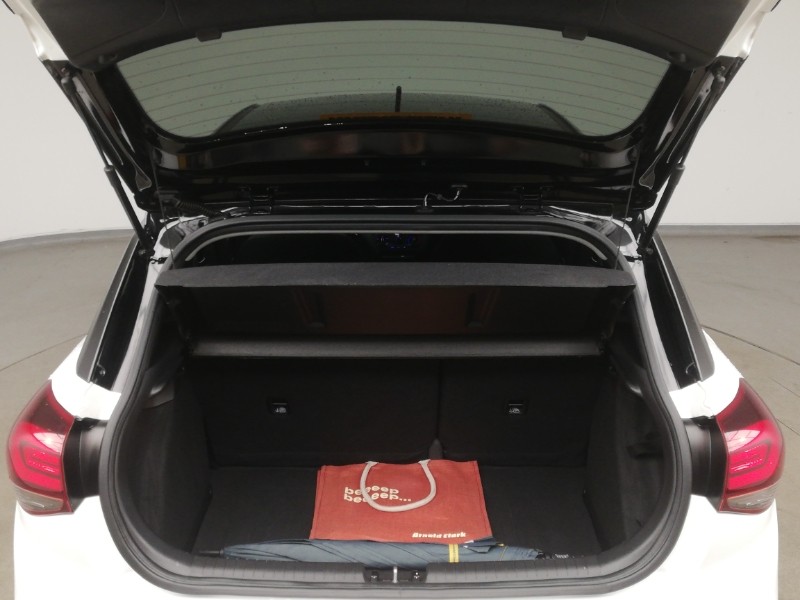 Used Hyundai i20 2020 for sale - 76543880: Photo 8