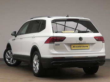 Used Volkswagen Tiguan Allspace 2024 for sale - 76920317: Photo