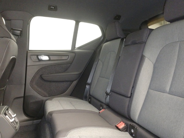 Used Volvo XC40 2024 for sale - 76282331: Photo 6